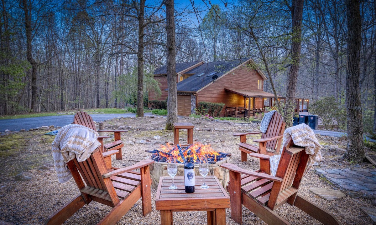 Morganton Cabin | BlueRidge-IndrPol,Arcade,BBQ,Theter,Firepit&HotTub
