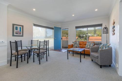 Blueys Beach House | Blueys Beach Villa Manyana 30