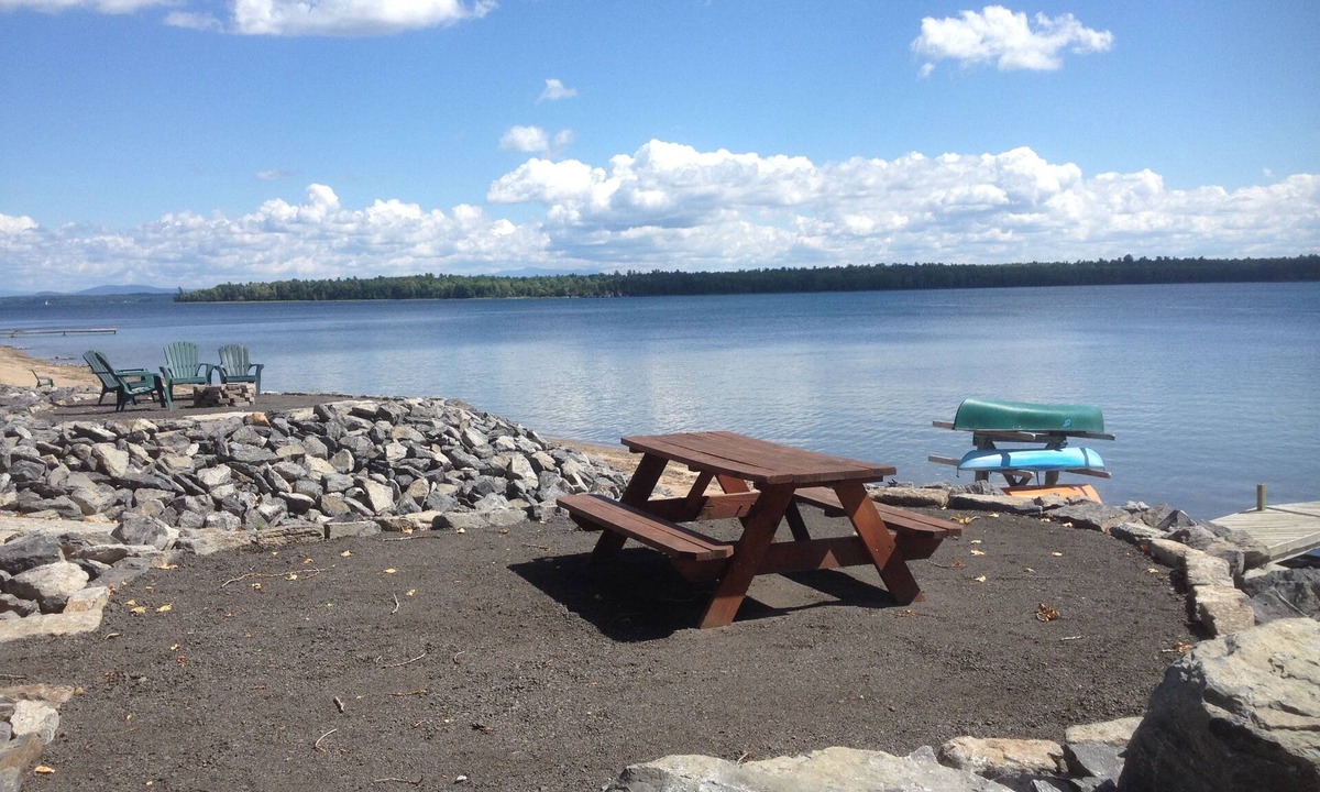 Plattsburgh Hotel | Bluff Point Golf Resort