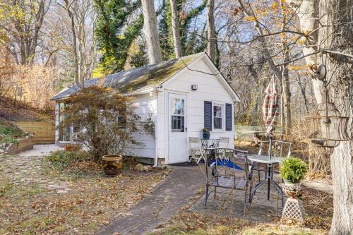 Baiting Hollow Apartment | Bluffside Studio with Beach Access in Calverton!