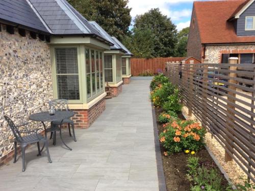 Boxgrove Apartment | Blundens Holiday Lets - Tower