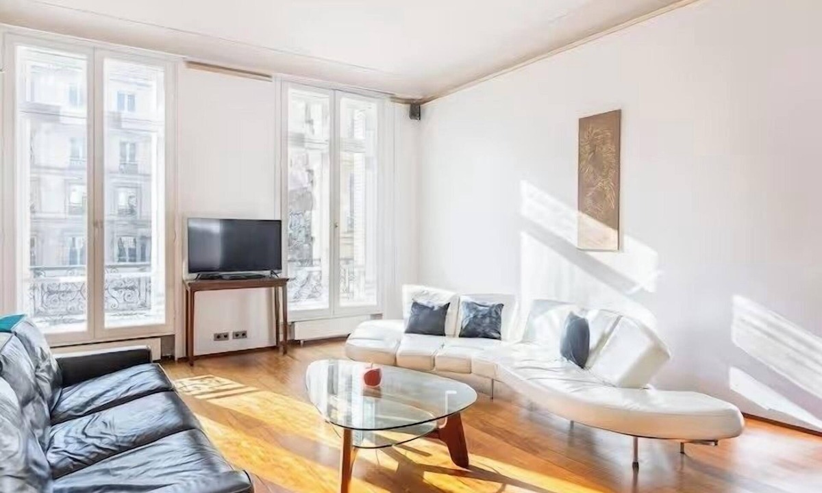 Arts-et-Metiers Apartment | BnBNook - Chic 3BR in Historic 3rd Arrondissement