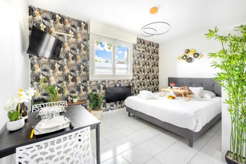Cuire Apartment | BnGo I Le Cosy des Canuts I Parking, 2p, proche hôpital