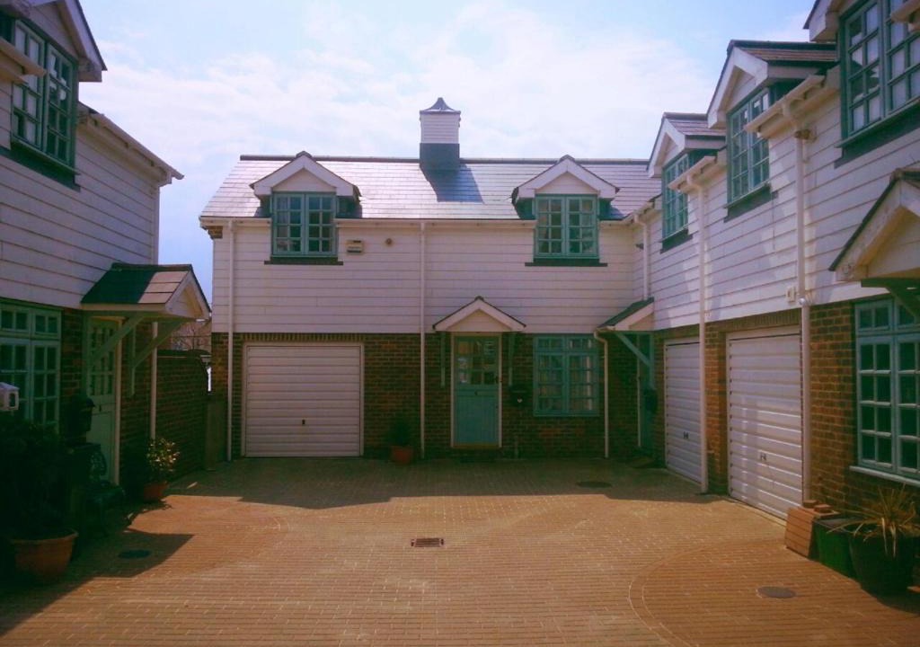 Eastbourne City Centre House | Bo's Holiday Cottage