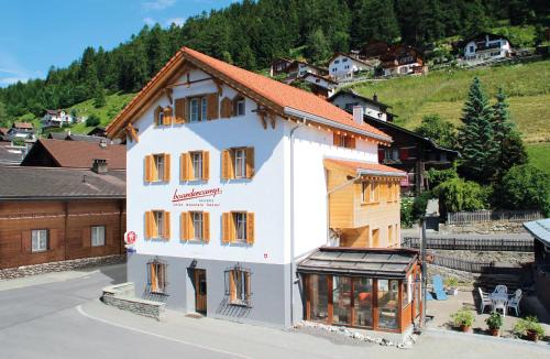 Ruschein Hostel | Boardercamp Laax - swiss mountain hostel