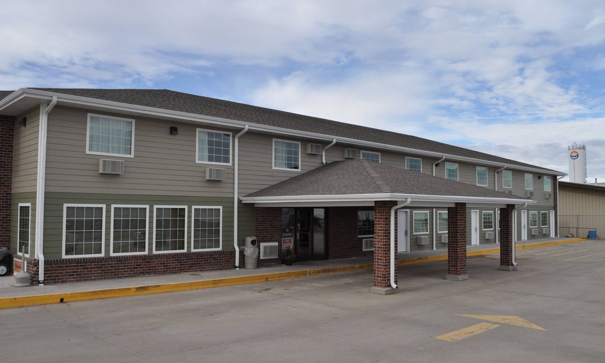 Broken Bow Hotel | Boarders Inn & Suites by Cobblestone Hotels – Broken Bow