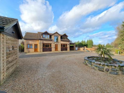 Whittlesey House | Boardman's Lodge