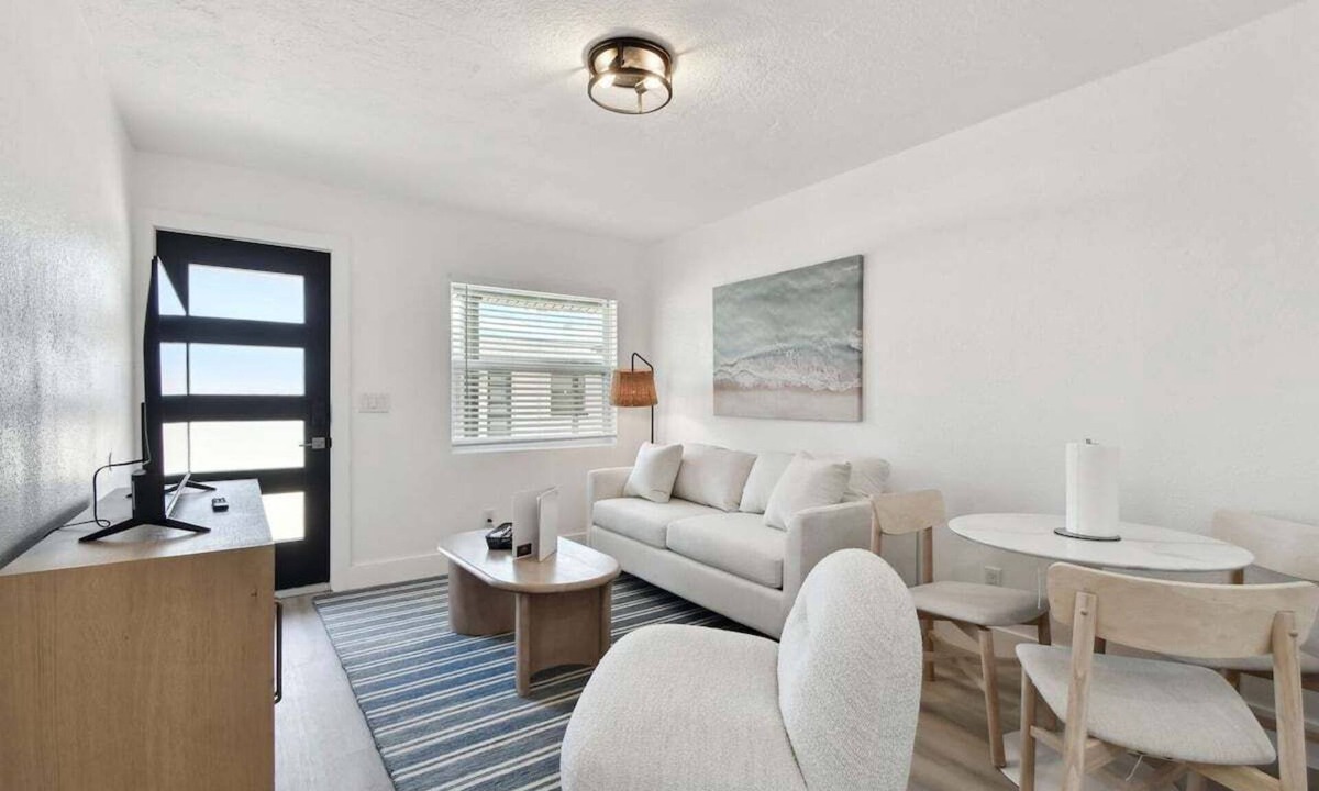 Treasure Island Apartment | Boardwalk John's Pass