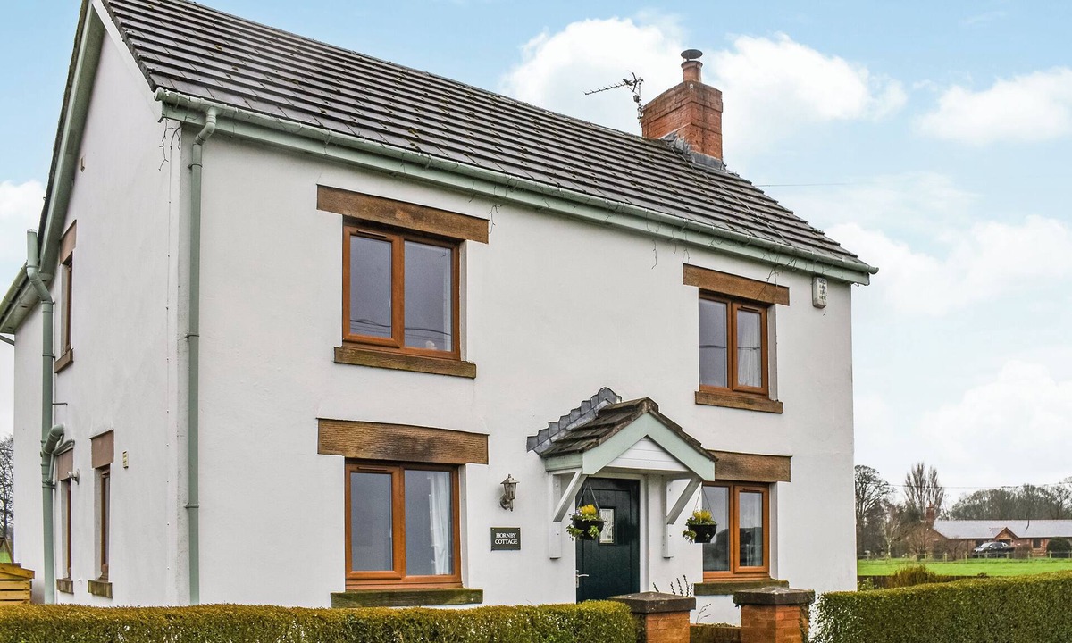 Saint Michael's on Wyre Cottage | Boasting a private garden, stunning views and ample parking.