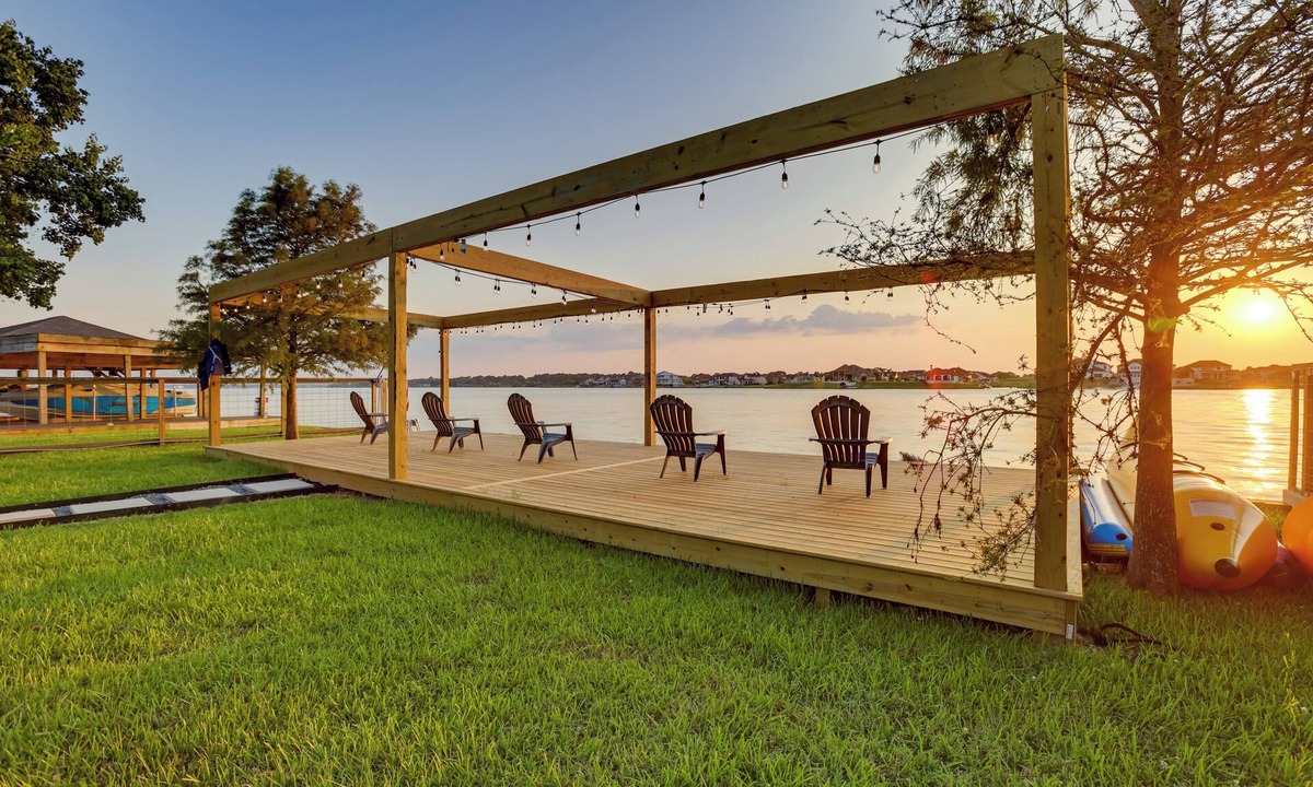 Blue Bell Estates House | Boat, Fish & Swim: Lake Conroe Home w/Hot Tub!
