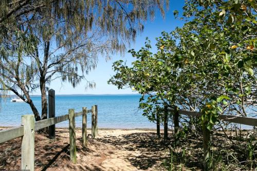 Urangan Resort | Boat Harbour Studio Apartments and Villas