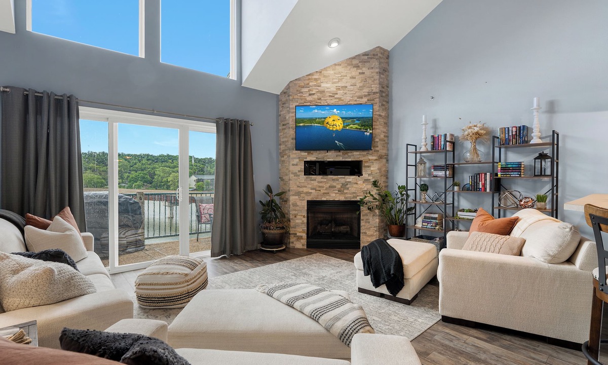 Camdenton Condo | Boat Slip, 3 Pools, Golf, Ozarks Ampitheater, & Amazing Lake Views at Big Niangua