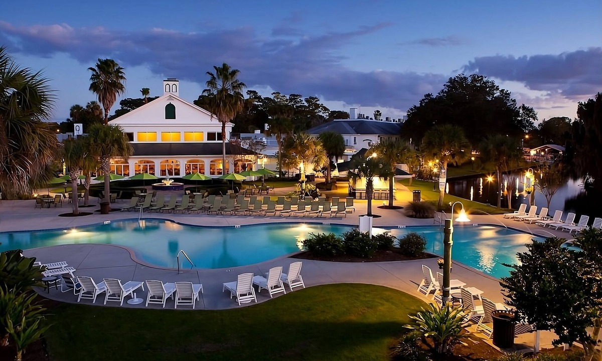 Crystal River Hotel | Boating, Kayaking & Manatee Experiences | Plantation Resort