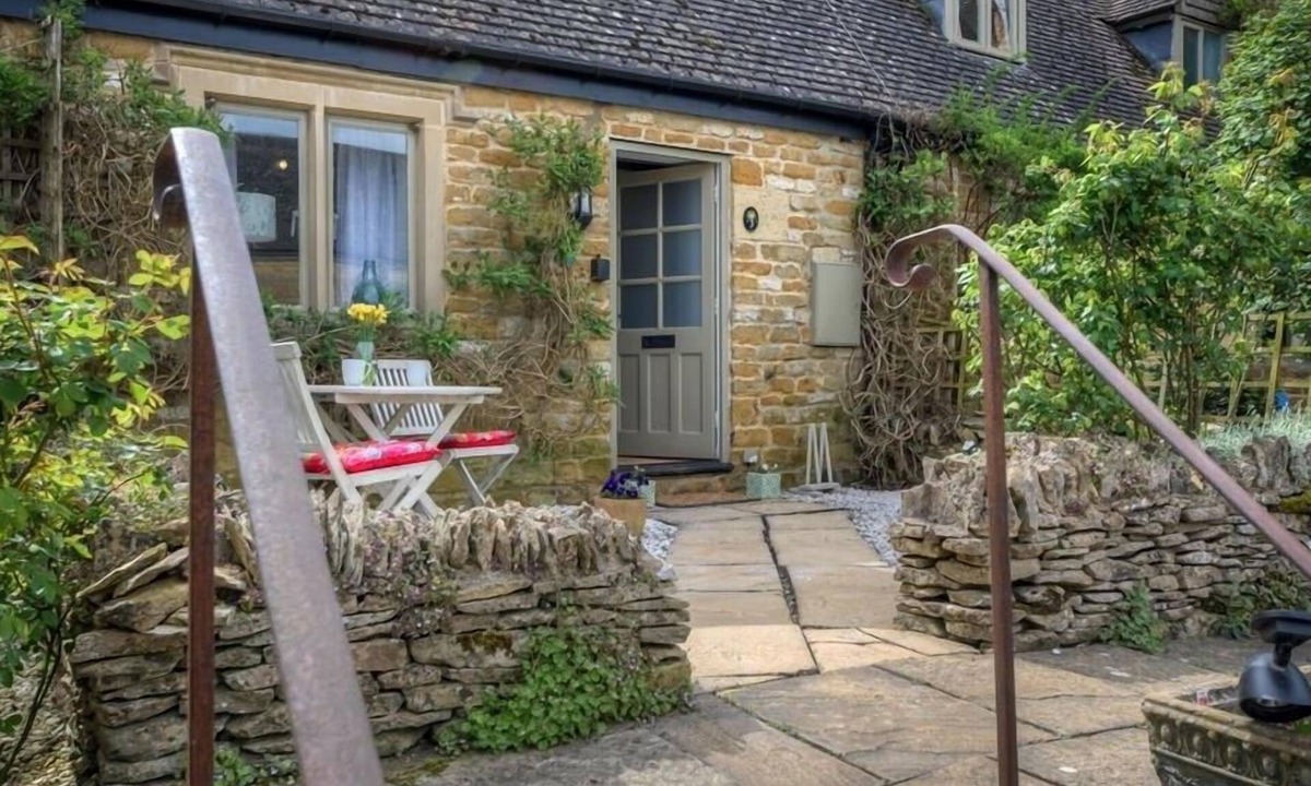 Little Rissington Cottage | Bobble Cottage
