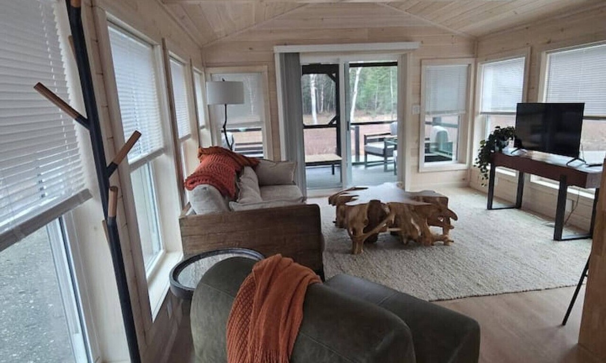 Pittsburg Cabin | Bobcat Cabin