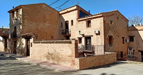 Fontanars dels Alforins House | Bodega la Fabriqueta de Fontanars