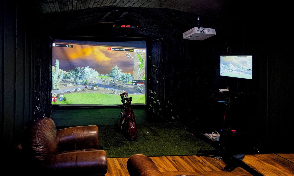 Boerne House | Boerne Birdie Ranch - Golf Simulator Inside
