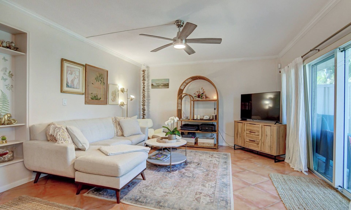 Ocean Ridge Condo | Bohemian Beach Getaway steps from sand