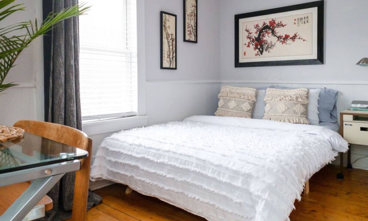 Centennial Apartment | Bohemian Compound | Hot Tub | Restaurants + Shops