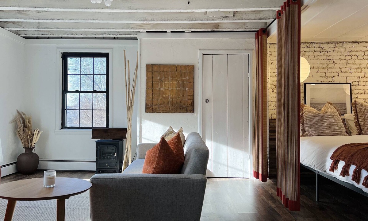 Kingston House | Bohemian style open LOFT