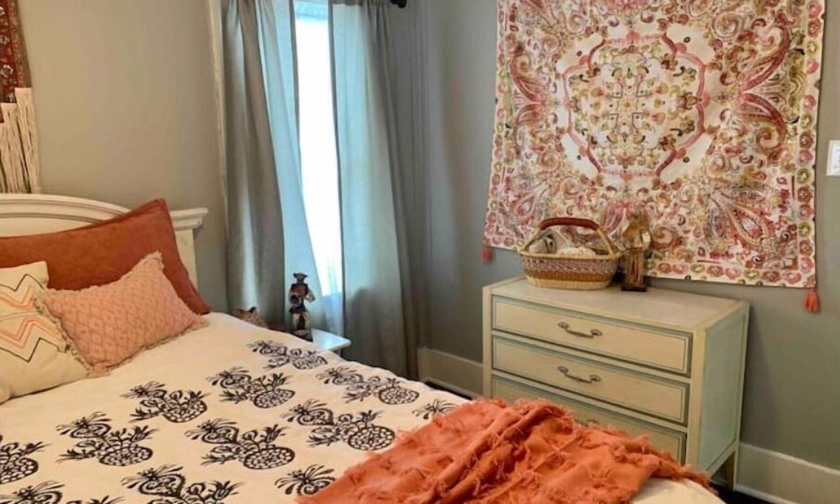 Richmond House | Boho Bungalow off Main-one block from Lovely Park