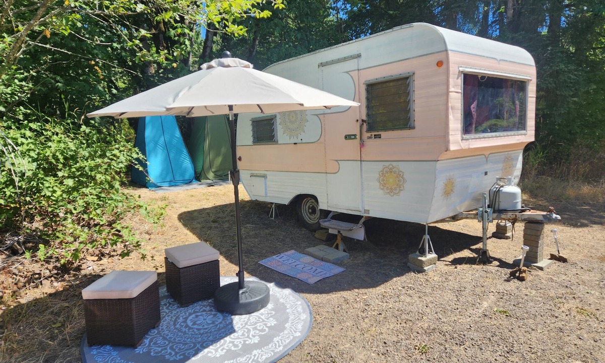Monroe House | Boho Caravan themed, Vintage 1961 Oasis Camper