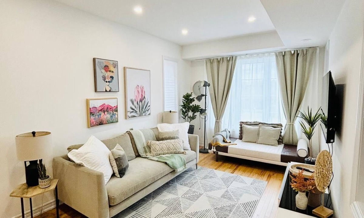 Markham House | Boho Chic Markham Family Stay, Special Summer Price!