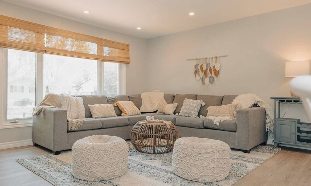 Midland House | Boho Hideaway w/Hot Tub, Sauna & Games