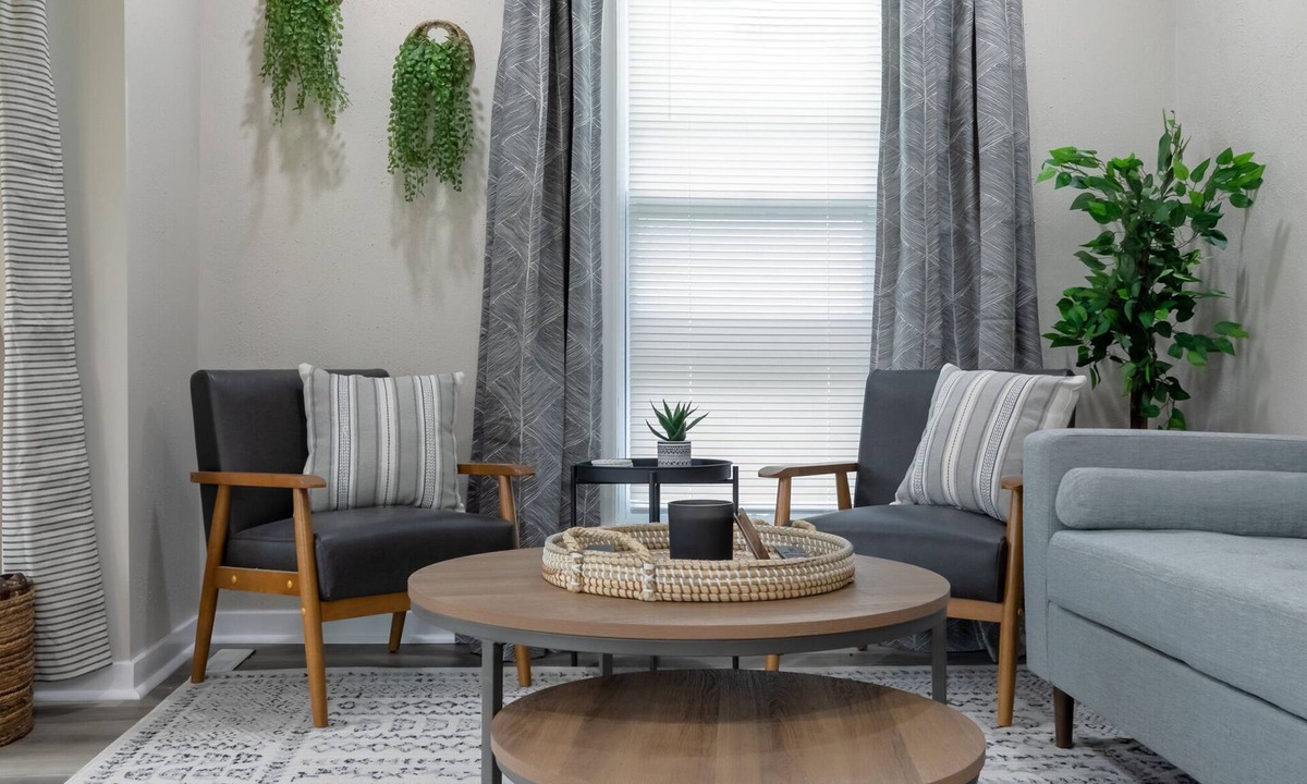 Lansing House | Boho Inspired 3 bed/2 bath