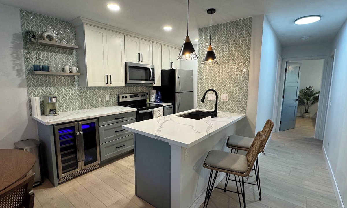 Francolin Place Condo | Boho Island Paradise - Remodeled 2BR/2BA