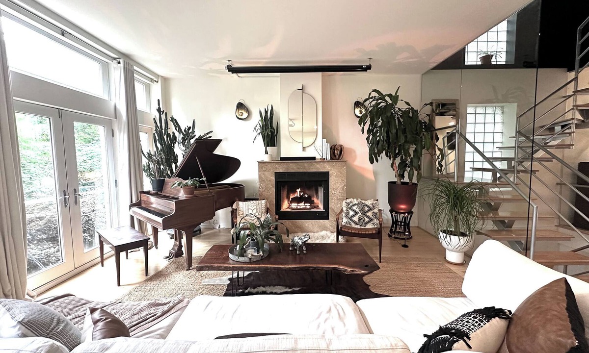 Wicker Park House | Bohome Chicago | 4BR + Sauna + Chefs Kitchen