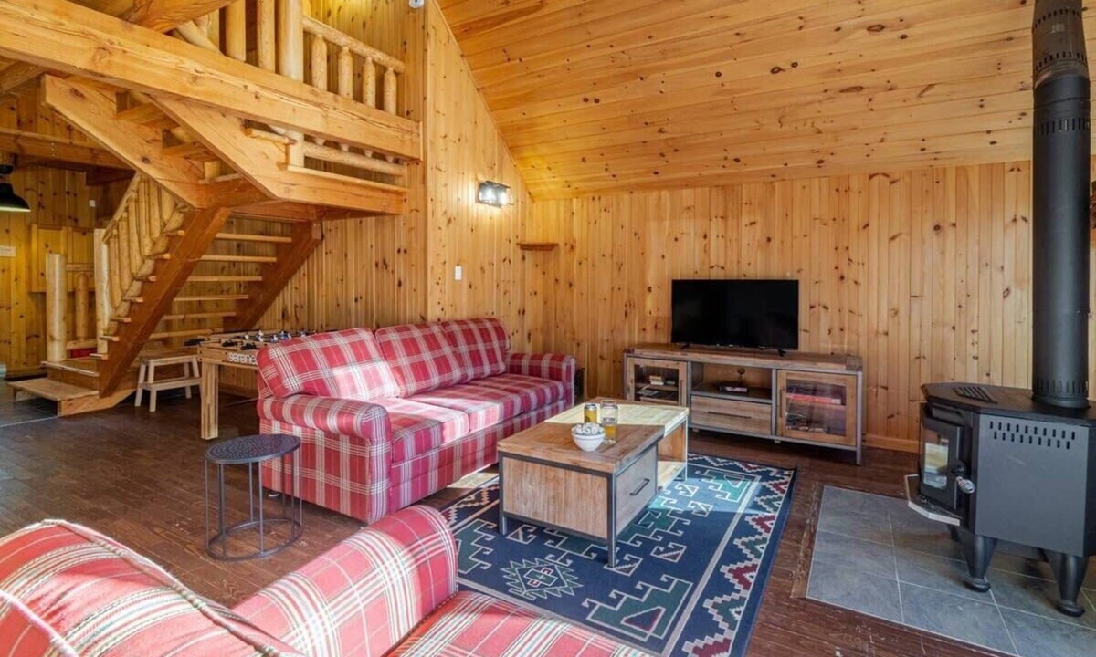 Saint-Philemon Condo | Boisé du Midi 66C | Hiking & Ski Escape