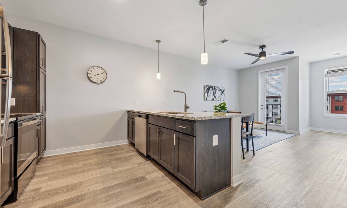 St. Peters Apartment | Bold 2415 I Stunning One Bedroom Modern Suite