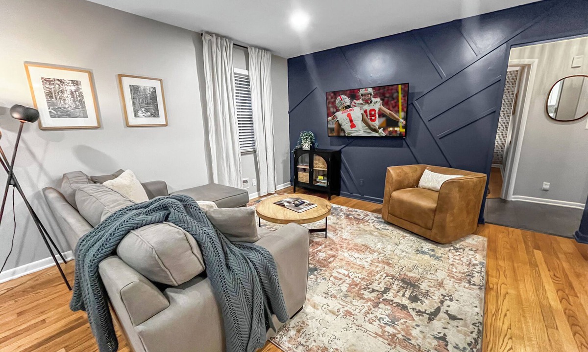 Grandview Heights Apartment | Bold & Beautiful Flat - Unmatched location!