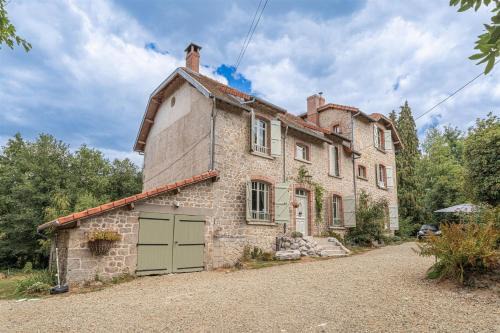 Saint-Amand-Jartoudeix Bed & Breakfast | Bon Chez Nous