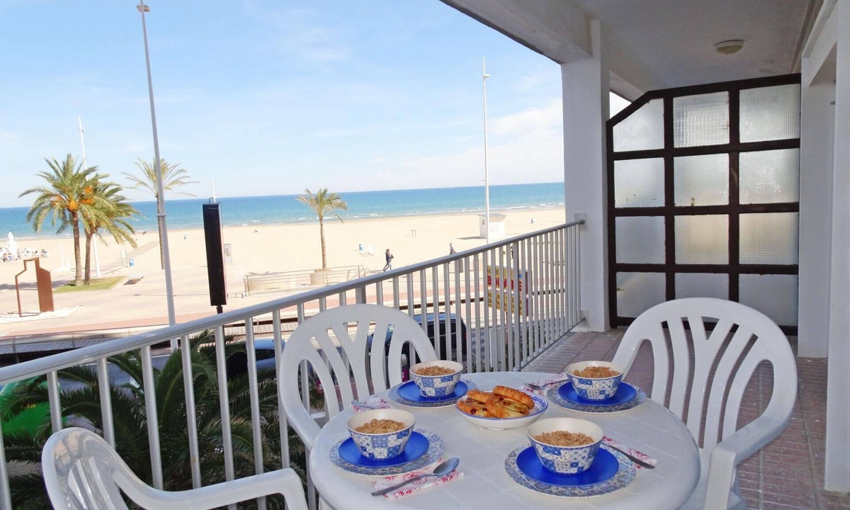 Grau i Platja Apartment | BONAIRE E4 - 1º - One Bedroom Apartment, Sleeps 4