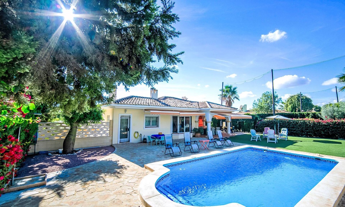 Hoya de los Patos House | Bonalba Golf, Urb. Los Naranjos by Interhome