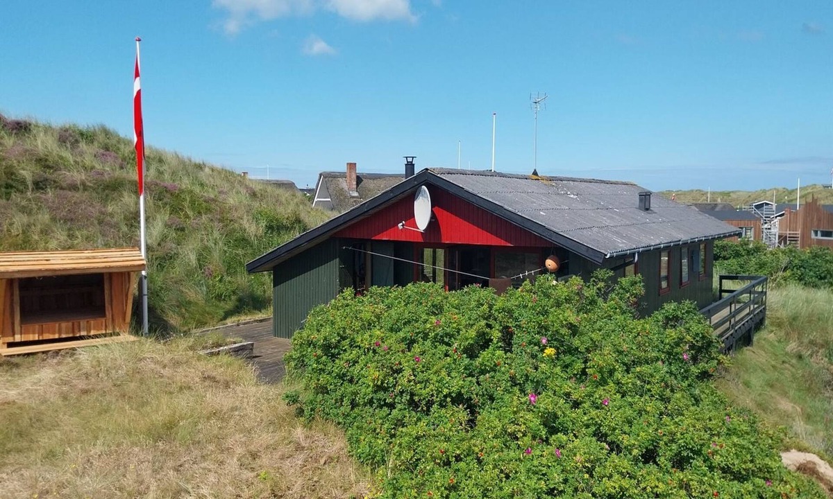 Houvig Strand House | "Bonde" - from the sea by Interhome