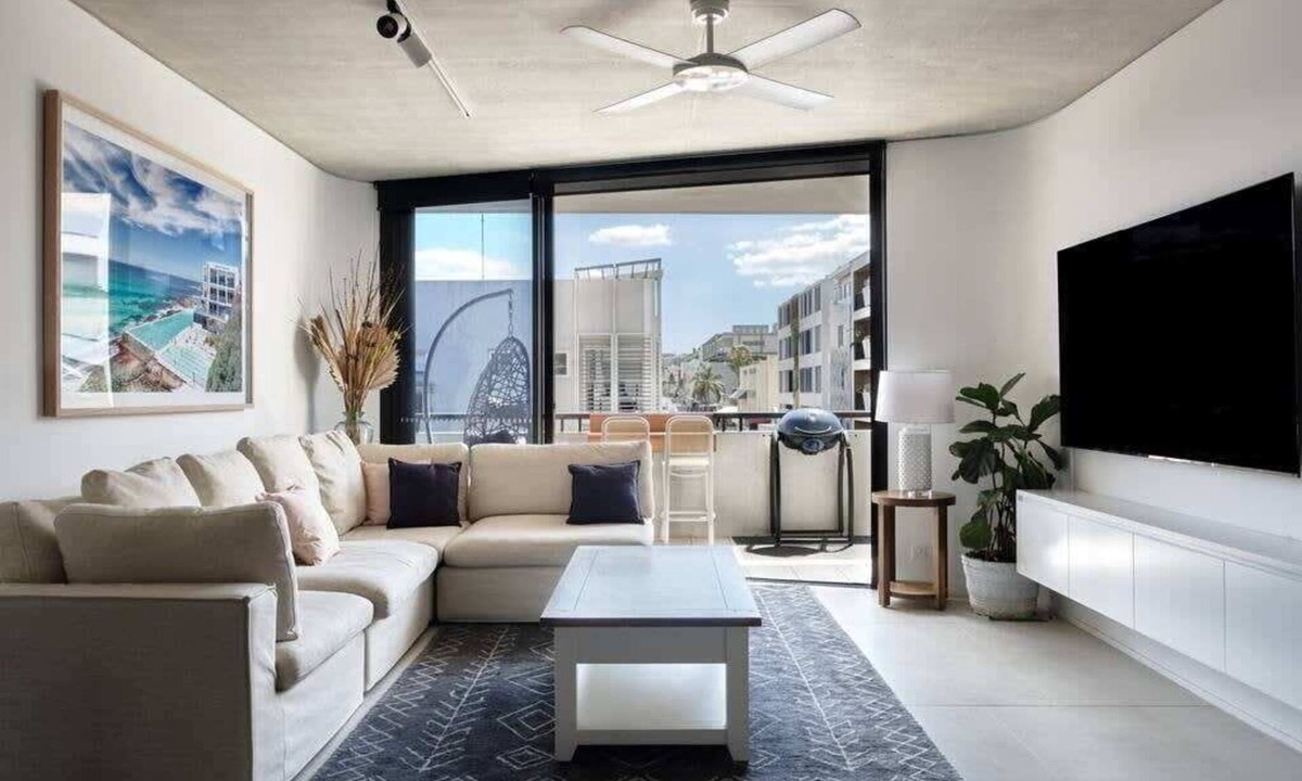 Bondi Beach Apartment | Bondi Beach Premium 2 bed Apt with Views and Parking