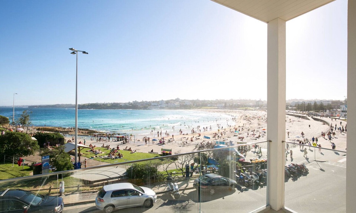 North Bondi House | Bondi Vista Beachfront Apartment