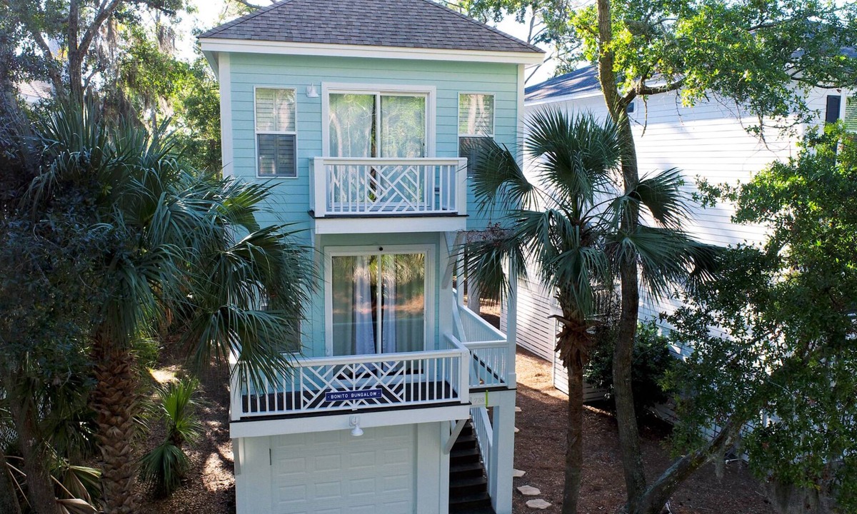 Bonito Boathouses House | Bonito Bungalow-Golf Cart Included-Best Location-Close to BEACH & nMARINA🏝☀️🌊n