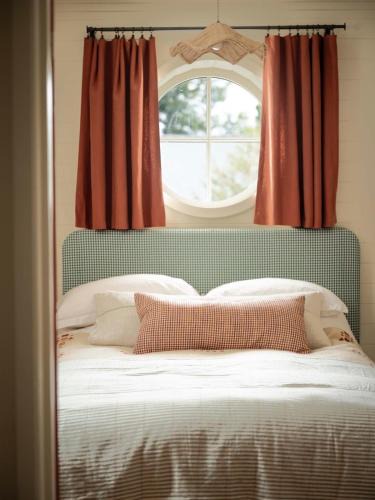 Reading House | Bonni B&B