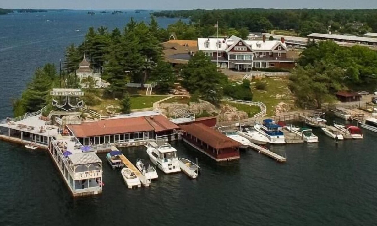 Alexandria Bay Hotel | Bonnie Castle Resort & Marina