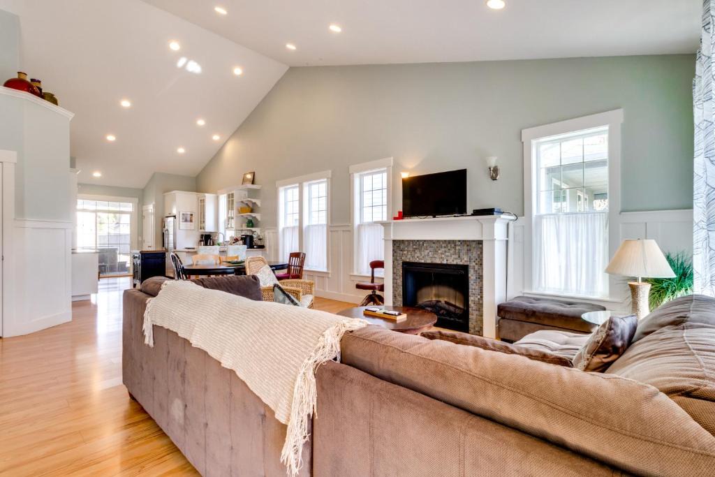 Nehalem House | Bonnie Dune