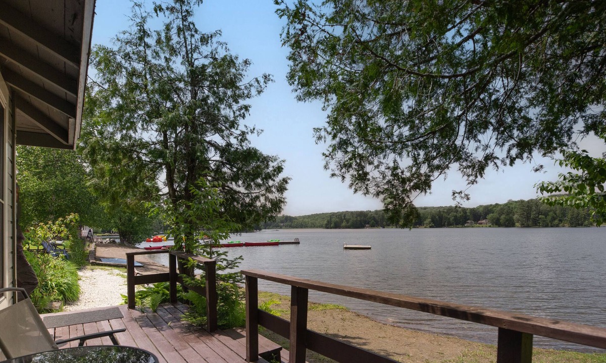 Haliburton House | Bonnie View Inn