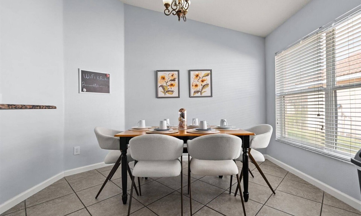 Solana House | Book 4 nights and the 5th is on us/The perfect Mother’s offer.