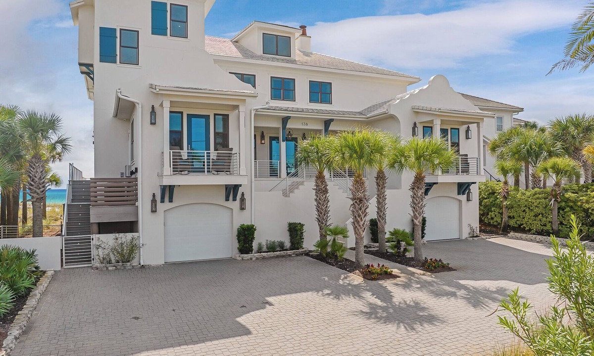 Gulf Pines House | Book for Spring! Gulf Front! Private Pool! Perfect for Weddings! Game Room!