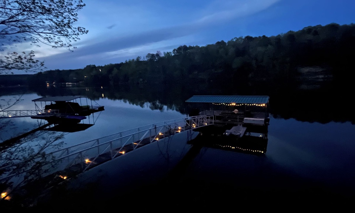 Crane Hill House | Book NOW for Memorial Weekend! Kayaks, Boat Slip & Fun!