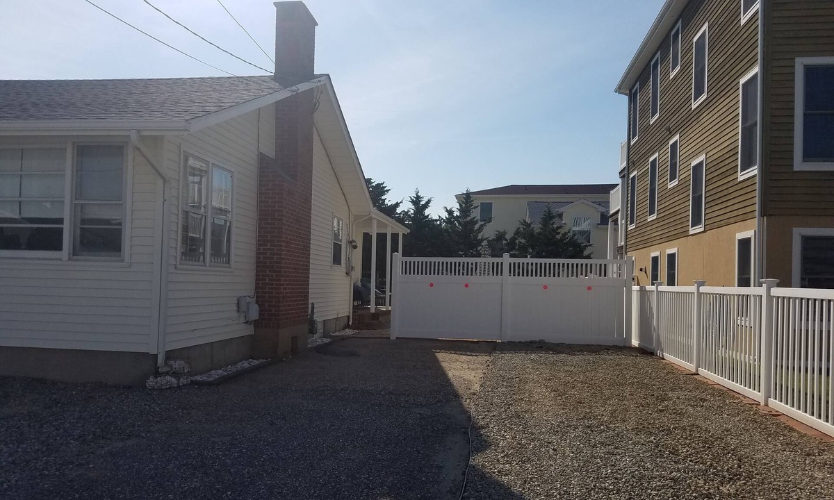 Beach Haven House | BOOK NOW! nDue to recent cancellations Aug 8-15 and Aug 22-29 avail!