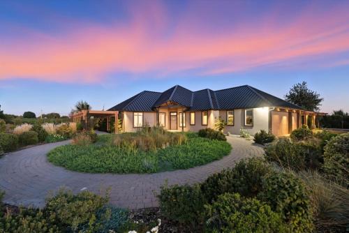 Walla Walla Hotel | Book the Entire Eleanor Inn